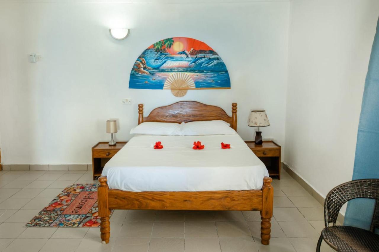 Maison Du Soleil Self Catering Анс Лацио Екстериор снимка